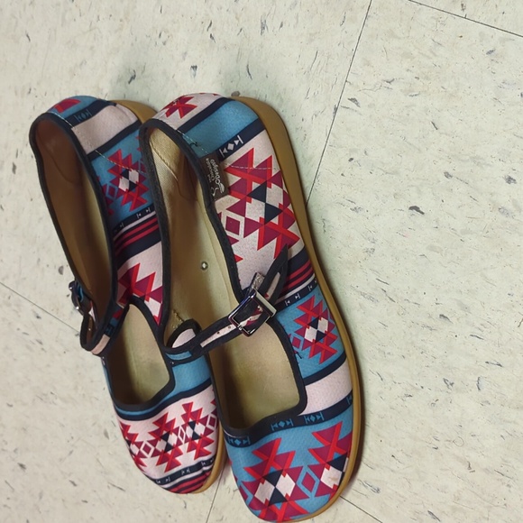 Tribal color shoe,size11 - Picture 2 of 4